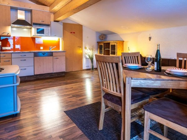 2-stock-appartement-kueche.jpg 2-stock-appartement-kueche.jpg