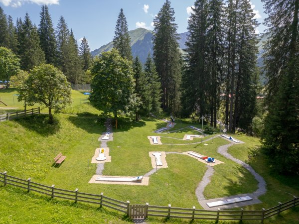 baerenarena-berwang-minigolf-c-tiroler-zugspitz-arena-lea-zotz.jpg baerenarena-berwang-minigolf-c-tiroler-zugspitz-arena-lea-zotz.jpg
