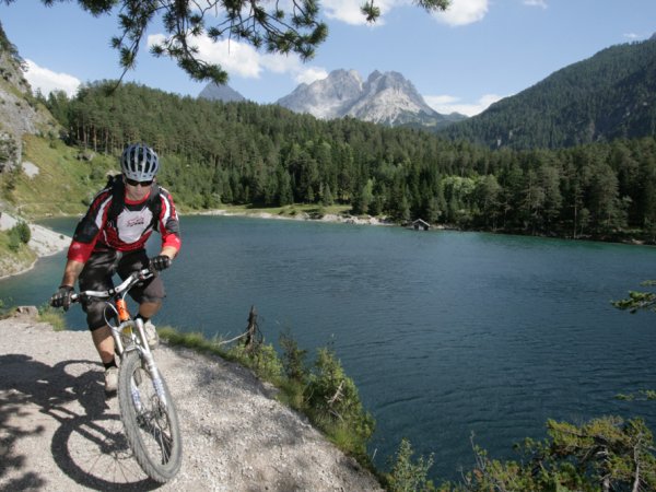 mtb30_c_tza_eisenschink.jpg mtb30_c_tza_eisenschink.jpg