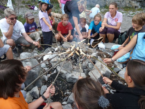 c_alpenblick_kindergrillen.jpg c_alpenblick_kindergrillen.jpg