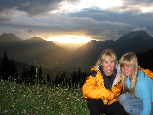 c_alpenblick_sonnenuntergang.jpg c_alpenblick_sonnenuntergang.jpg